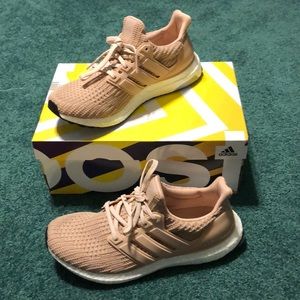 Adidas women’s ultra boost in color Ash size 8